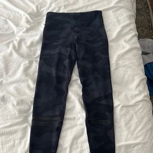 Navy leggings from Lilybod